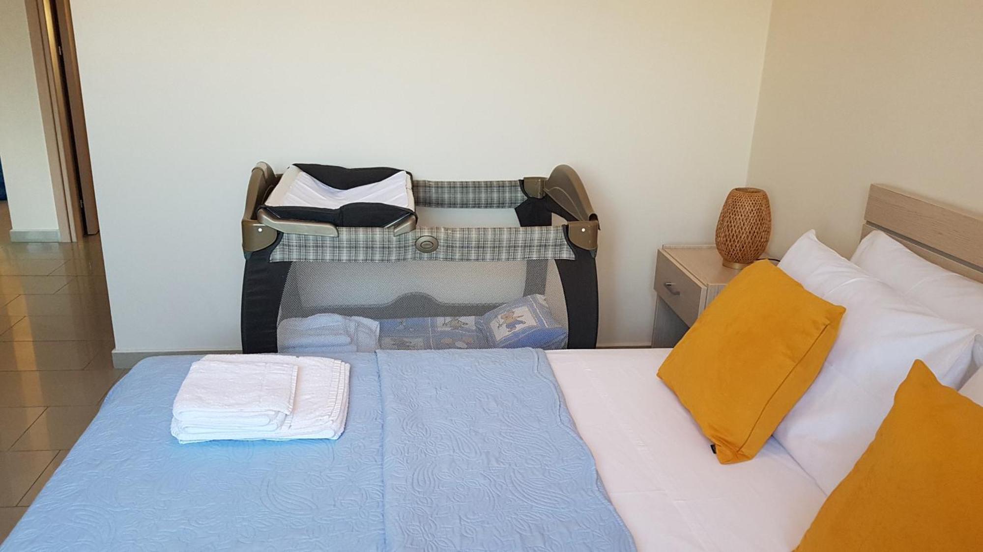 Tranquil Kyklades Bc6, Walk To Beach Paralimni Exterior foto