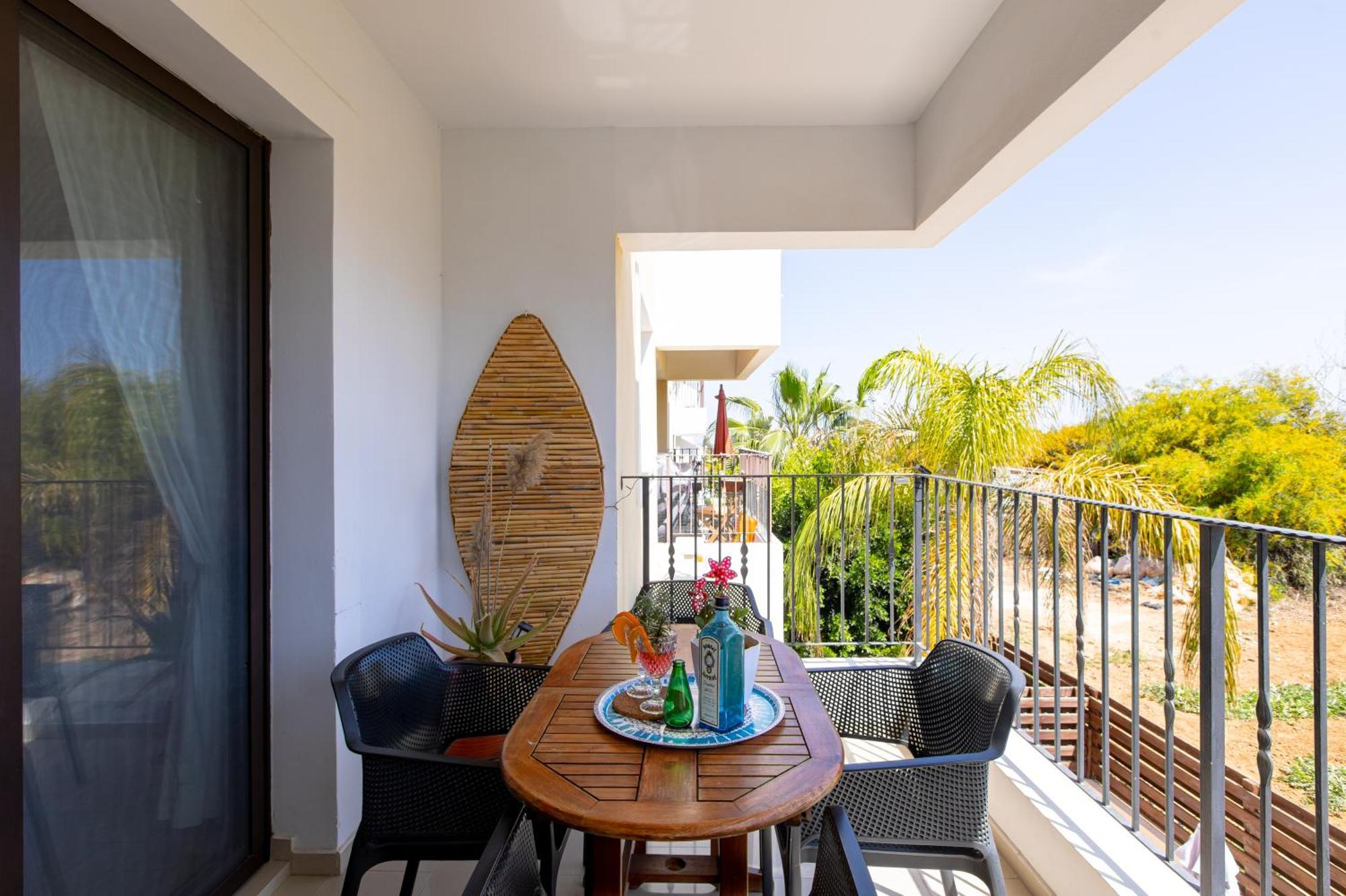 Tranquil Kyklades Bc6, Walk To Beach Paralimni Exterior foto