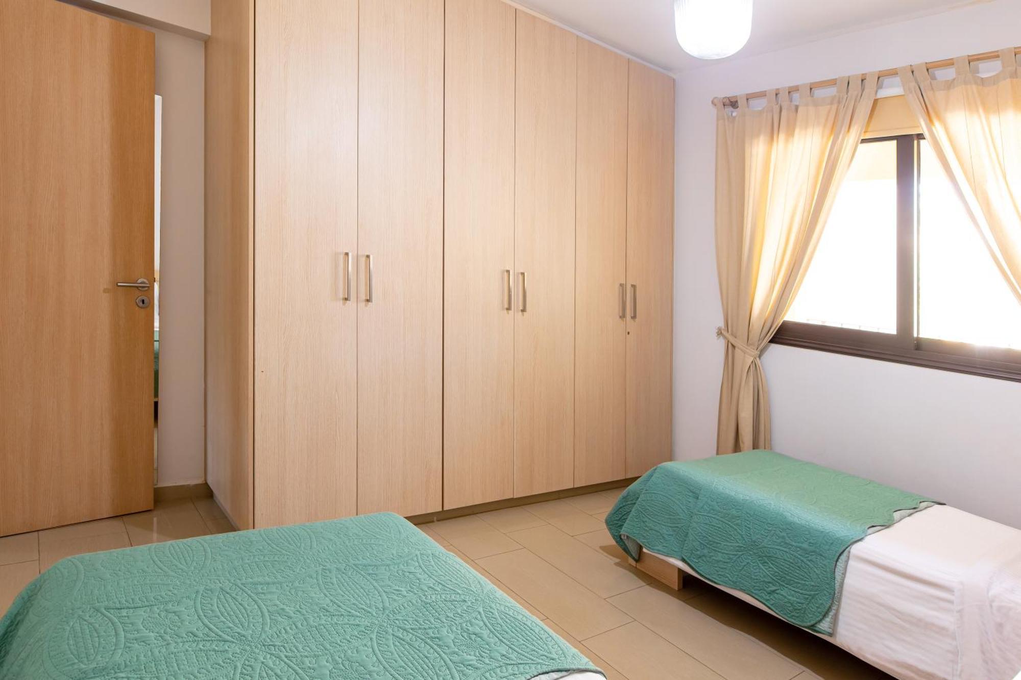 Tranquil Kyklades Bc6, Walk To Beach Paralimni Exterior foto